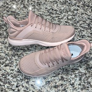 APL Techloom Tracer Sneakers